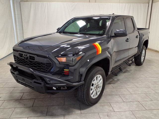 2025 Toyota Tacoma 4WD SR5