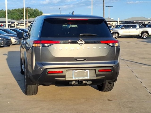 2025 Nissan Pathfinder S