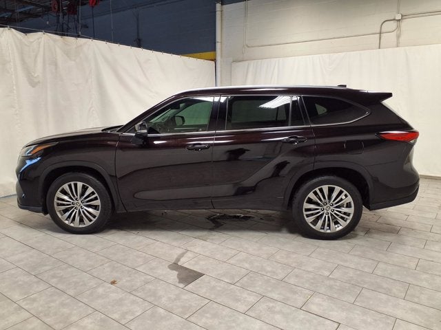 2022 Toyota Highlander Platinum