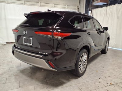 2022 Toyota Highlander Platinum