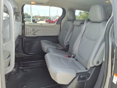 2022 Toyota Sienna XLE