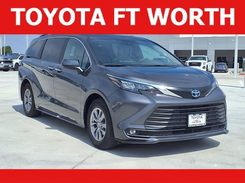 2025 Toyota Sienna XLE