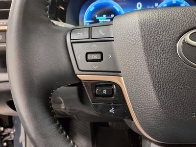 2025 Toyota Crown Signia XLE