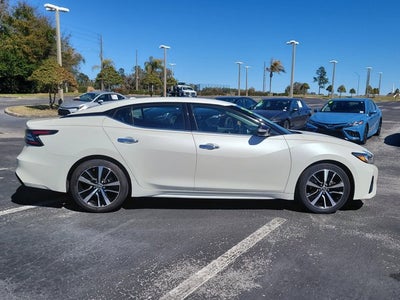 2023 Nissan Maxima SV