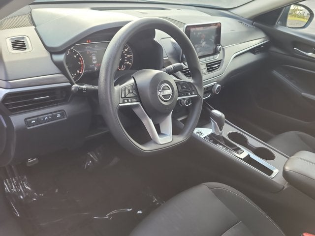 2025 Nissan Altima SV - Photo 18