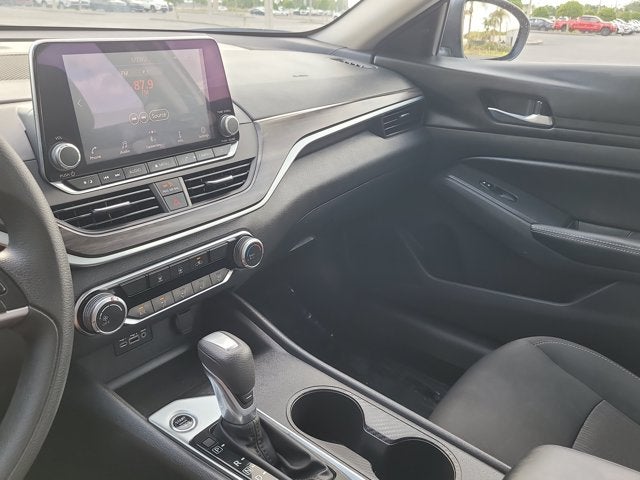 2025 Nissan Altima SV - Photo 21