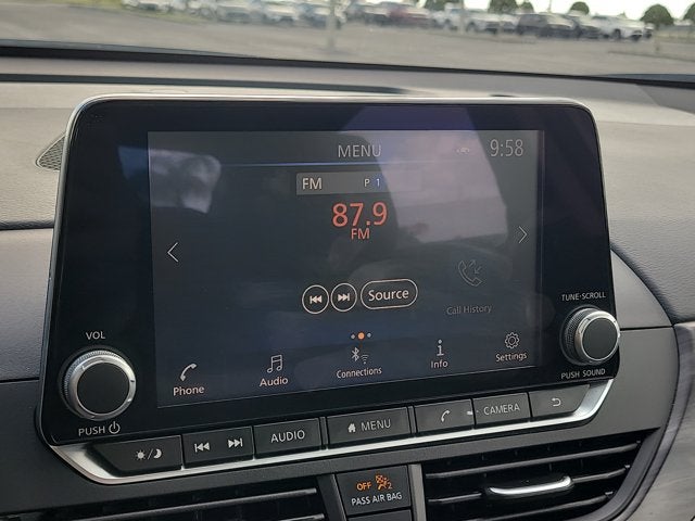 2025 Nissan Altima SV - Photo 22