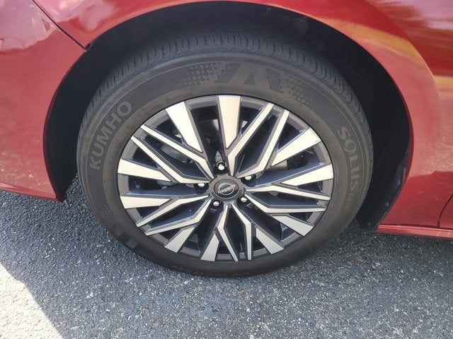 2025 Nissan Altima SV - Photo 10