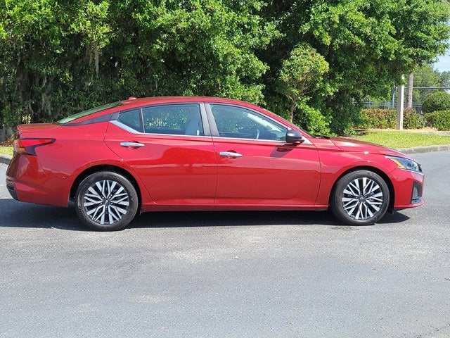 2025 Nissan Altima SV - Photo 8