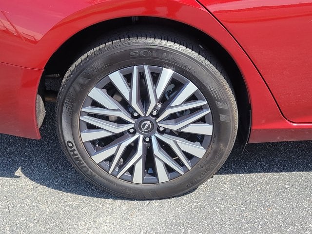 2025 Nissan Altima SV - Photo 9