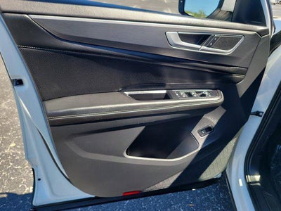 2024 Volkswagen Atlas Cross Sport 2.0T SE with Technology