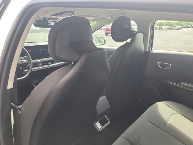 2025 Kia K4 LXS - Photo 12