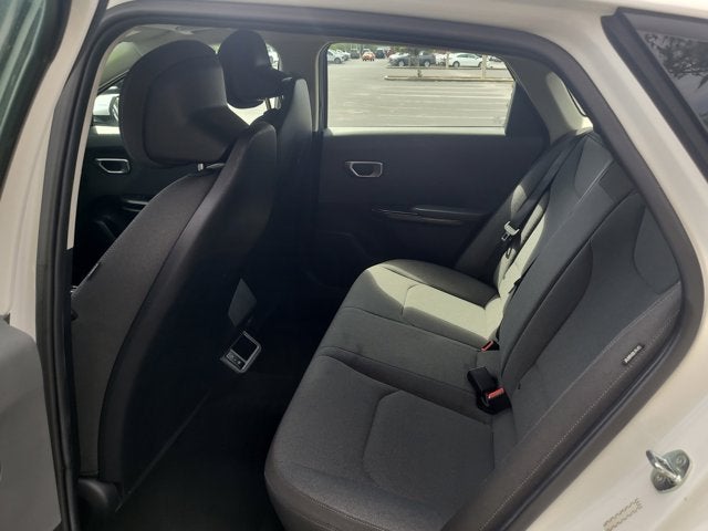 2025 Kia K4 LXS - Photo 13