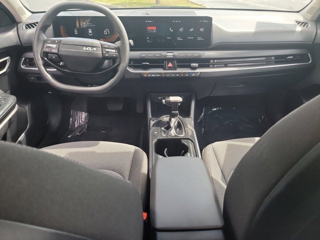 2025 Kia K4 LXS - Photo 14