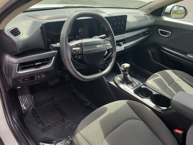 2025 Kia K4 LXS - Photo 18