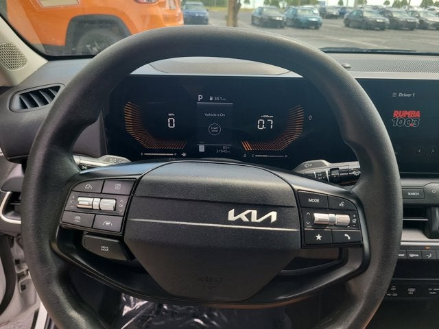 2025 Kia K4 LXS - Photo 26