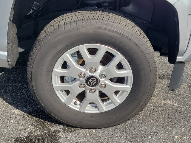 2025 Toyota TACOMA SR5 SR5