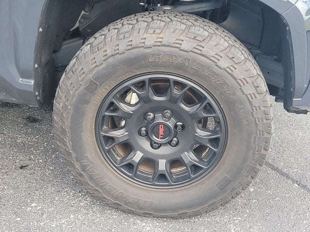 2025 Toyota Tacoma 4WD SR5