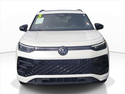 2025 Volkswagen Tiguan SE R-Line Black