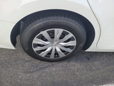 2018 Toyota Camry Hybrid LE