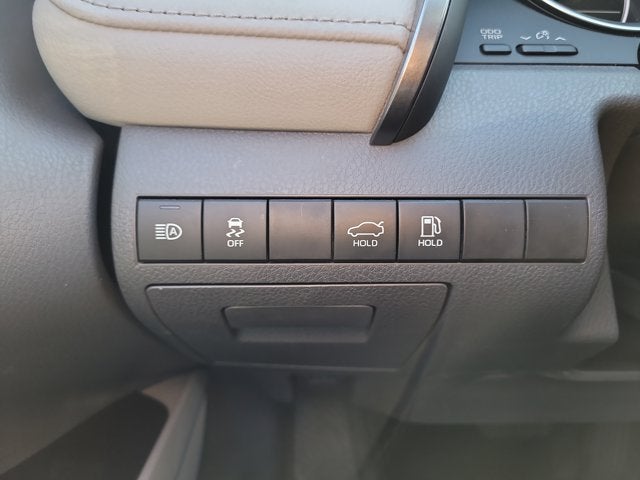 2024 Toyota Camry Hybrid LE