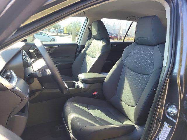 2025 Toyota RAV4 HYBRID Hybrid XLE