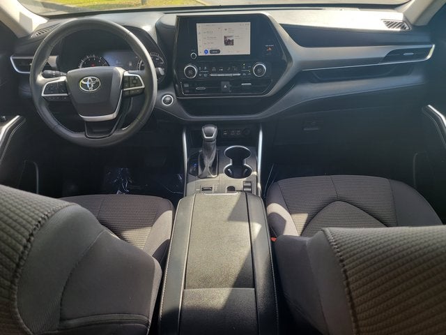 2025 Toyota HIGHLANDER LE