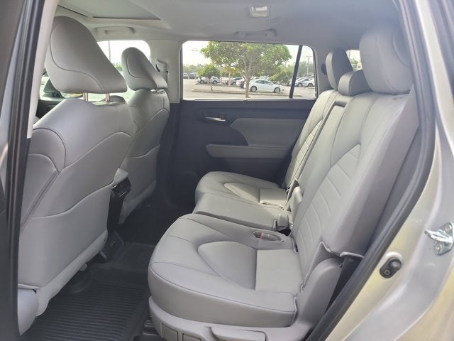 2024 Toyota HIGHLANDER XLE