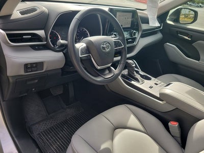 2024 Toyota HIGHLANDER XLE