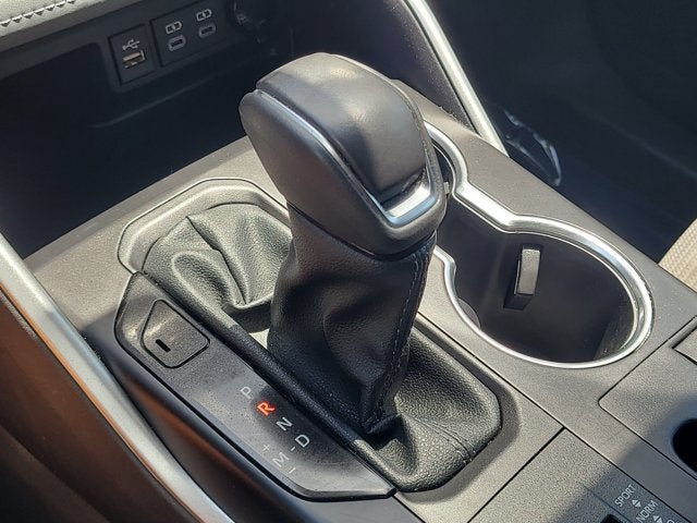 2025 Toyota Highlander LE - Photo 28