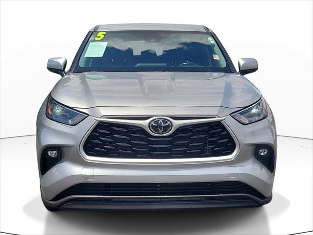 2025 Toyota Highlander LE - Photo 35