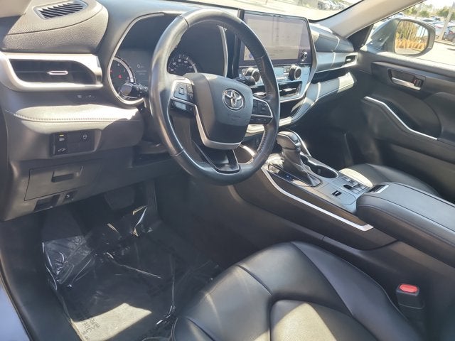 2023 Toyota HIGHLANDER XLE