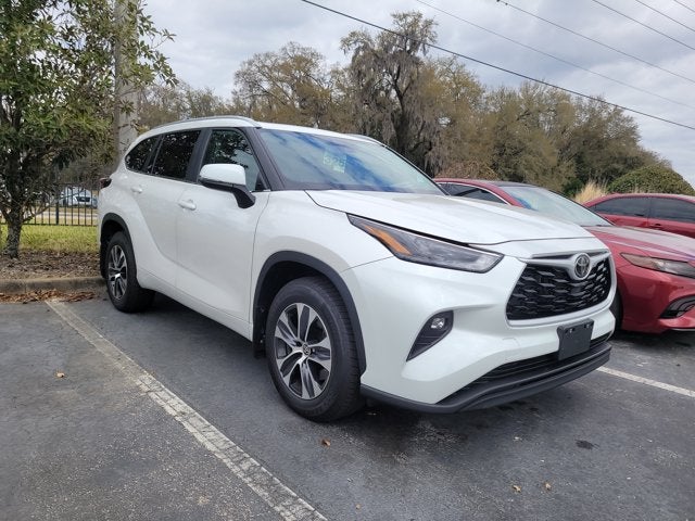 2024 Toyota HIGHLANDER XLE