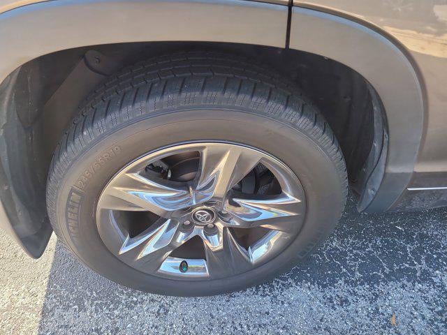 2018 Toyota HIGHLANDER Limited Platinum