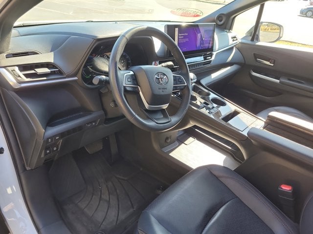 2025 Toyota SIENNA LIMITED Limited