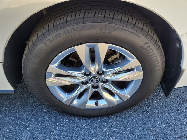 2025 Toyota SIENNA LIMITED Limited