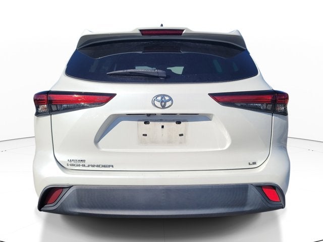 2022 Toyota Highlander LE