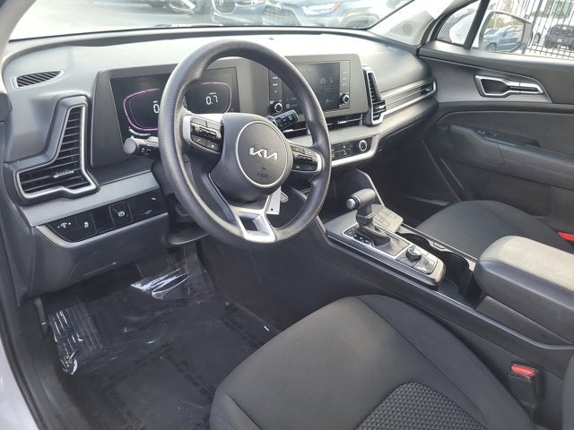 2025 Kia Sportage LX - Photo 18