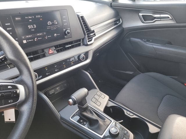 2025 Kia Sportage LX - Photo 20