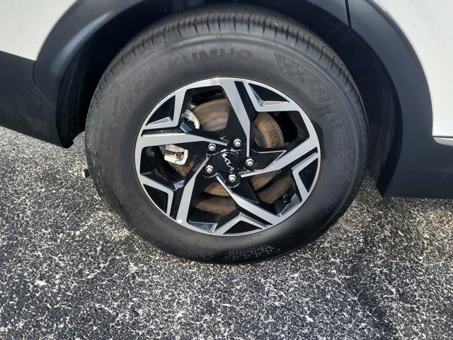 2025 Kia Sportage LX - Photo 41