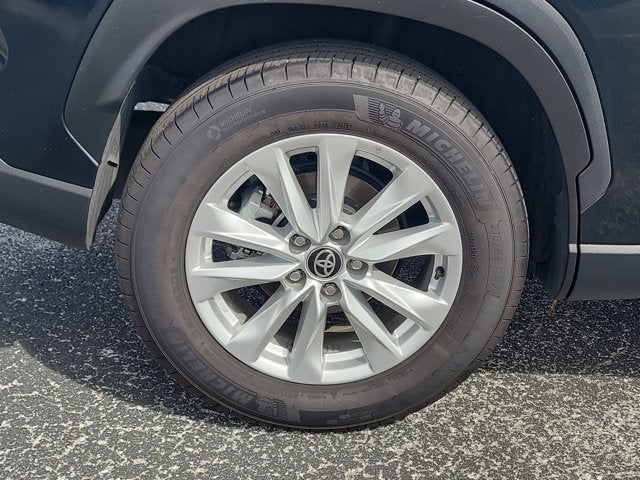 2025 Toyota Corolla Cross LE