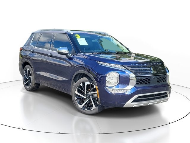 2023 Mitsubishi Outlander SEL 2WD's photo