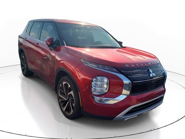 2024 Mitsubishi Outlander SE 2WD's photo