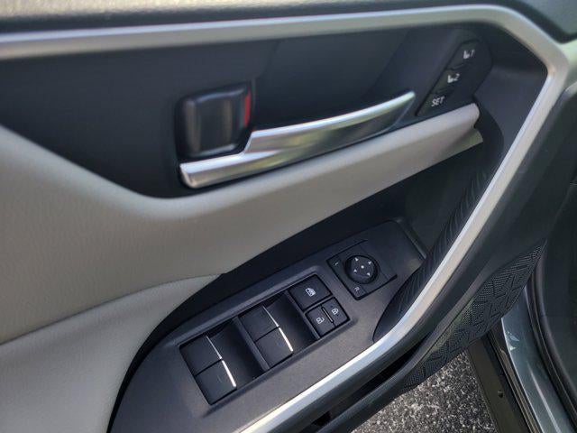 2024 Toyota RAV4 HYBRID Hybrid XLE Premium