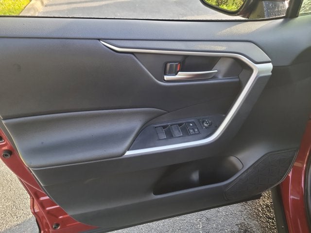 2025 Toyota RAV4 HYBRID Hybrid XLE