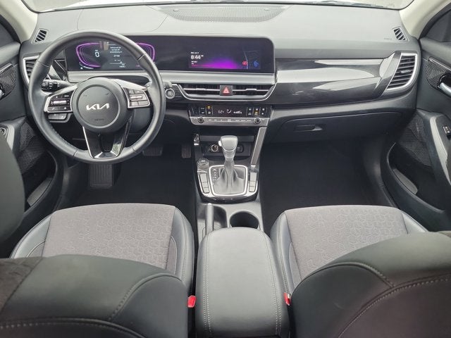 2025 Kia Seltos S - Photo 14