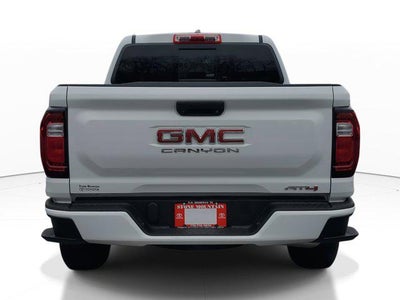 2024 GMC Canyon 4WD AT4