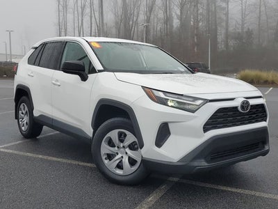 2024 Toyota RAV4 LE