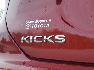 2021 Nissan Kicks SR