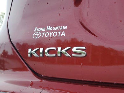 2021 Nissan Kicks SR